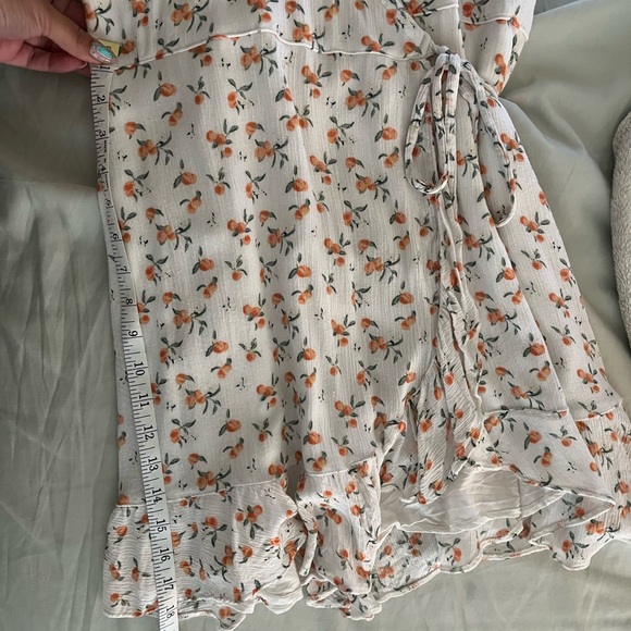 Abercrombie & Fitch Peach Print Wrap Dress - Picture 7 of 8